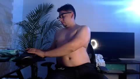 Snapshot of dante_xo chatting on July 2026 12:36:02 AM A L E J A N D R O online show from July 2026 12:36:02 AM