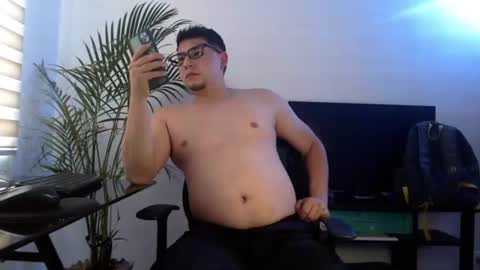 Snapshot of dante_xo chatting on July 2026 09:45:02 PM A L E J A N D R O online show from July 2026 09:45:02 PM