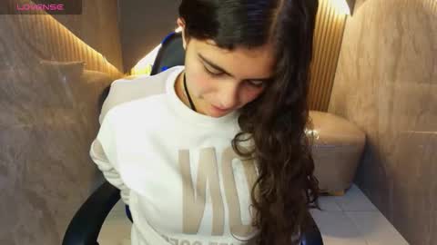 Dany online show from October 2025 01:33:02 PM