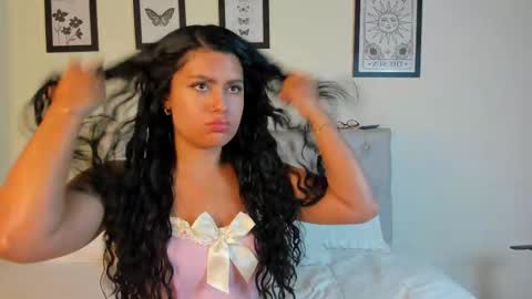 Snapshot of daphne_24 chatting on October 2025 12:53:02 PM Antonella Mora online show from October 2025 12:53:02 PM