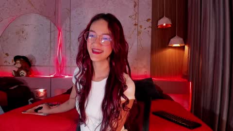 Daphne online show from February 2025 11:38:02 AM