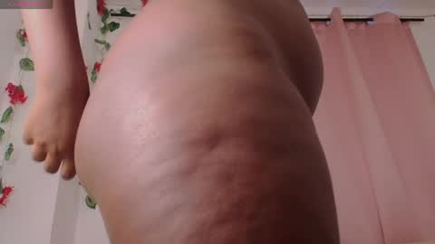 Snapshot of daphnewalker__ chatting on April 2026 01:37:01 PM Daphne online show from April 2026 01:37:01 PM