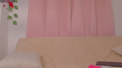 Snapshot of daphnewalker__ chatting on May 2026 11:59:02 AM Daphne online show from May 2026 11:59:02 AM