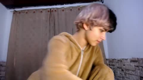 DARA online show from April 2026 10:20:01 PM