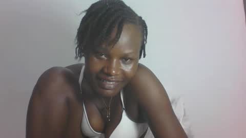 ESTHER online show from May 2026 05:09:01 PM