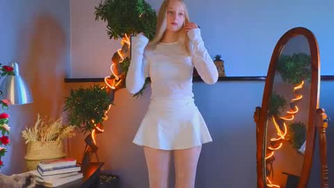 Kami online show from October 2025 04:24:01 AM