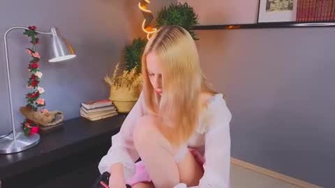 Kami online show from November 2025 03:15:01 AM