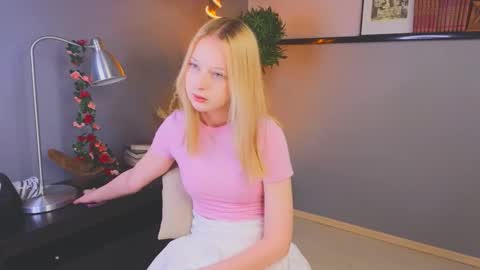 Kami online show from November 2025 03:28:01 AM