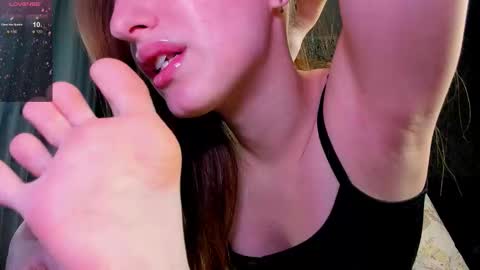 Darcy Siren online show from December 2025 09:24:01 AM