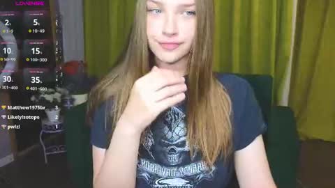 Snapshot of dariaangels chatting on June 2026 05:49:02 PM dariaangels online show from June 2026 05:49:02 PM