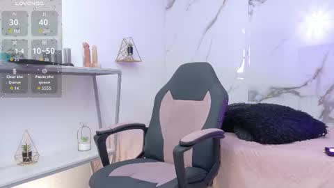 Snapshot of dariah_jhonson chatting on July 2026 08:40:01 PM Dariah online show from July 2026 08:40:01 PM