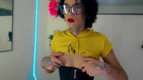 Snapshot of darianna_atehortua chatting on April 2026 10:01:01 PM Dary online show from April 2026 10:01:01 PM