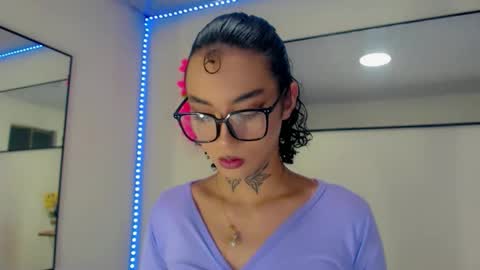 Snapshot of darianna_atehortua chatting on April 2026 09:53:02 PM Dary online show from April 2026 09:53:02 PM