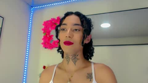 Snapshot of darianna_atehortua chatting on May 2026 09:44:02 PM Dary online show from May 2026 09:44:02 PM