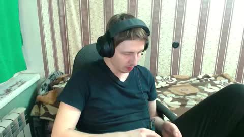 darienlarge online show from October 2025 06:31:02 PM