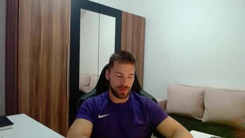 darius_94 online show from January 2026 05:24:01 AM