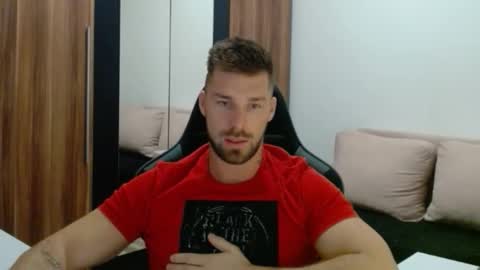 darius_94 online show from February 2026 05:19:02 AM