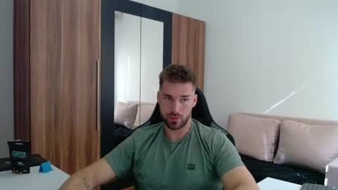 darius_94 online show from July 2026 06:22:02 AM