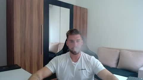 darius_94 online show from July 2026 01:29:01 PM