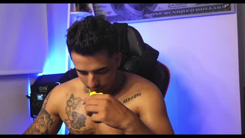 Darius Phoenix  online show from February 2025 12:29:02 AM