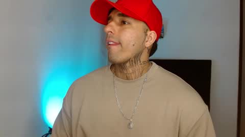 Darius Phoenix  online show from March 2026 06:59:02 PM