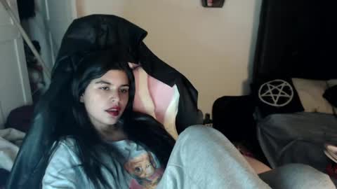 Snapshot of dark_angel_66 chatting on February 2025 12:52:02 AM Moony online show from February 2025 12:52:02 AM