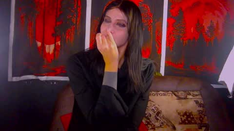 dark_briilliant online show from November 2025 05:35:01 PM