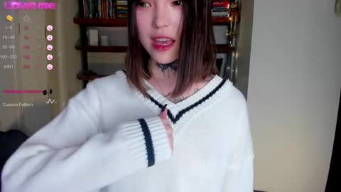 Ester online show from March 2025 04:51:02 PM