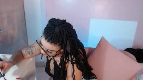 dark_flama online show from March 2026 12:17:02 AM