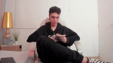 dark_sun333 online show from November 2025 12:57:02 AM