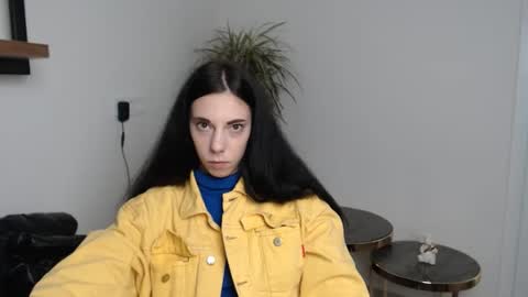 darklynx_ online show from November 2025 01:47:02 PM