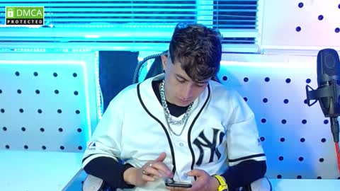 Snapshot of darko0717 chatting on October 2025 12:33:02 AM DARKO0717 online show from October 2025 12:33:02 AM