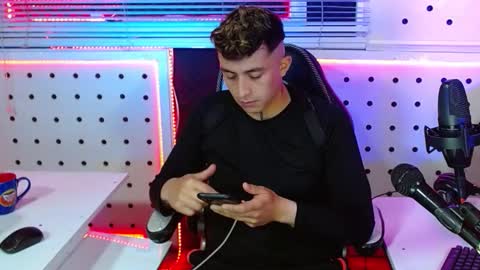 Snapshot of darko0717 chatting on November 2025 05:04:01 PM DARKO0717 online show from November 2025 05:04:01 PM