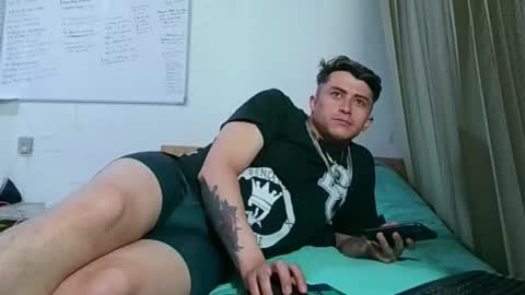 Snapshot of darko0717 chatting on November 2025 01:48:01 AM DARKO0717 online show from November 2025 01:48:01 AM