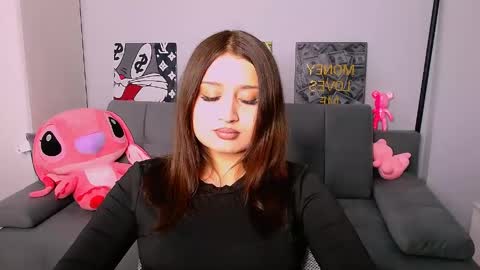 Amelie online show from April 2026 04:28:02 PM