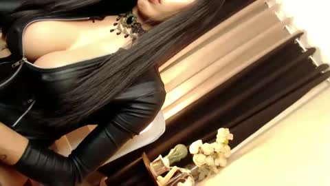 Snapshot of darksoul_mistress chatting on February 2025 01:26:02 PM HAPPY BIRTHDAY MISTRESS MADRIANA online show from February 2025 01:26:02 PM