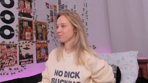 lina online show from December 2024 08:34:01 PM