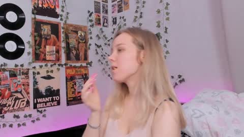 lina online show from December 2024 08:34:01 PM