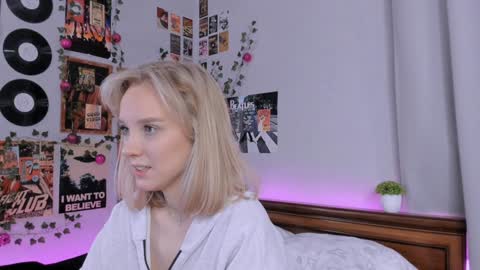 lina online show from January 2025 11:33:01 PM