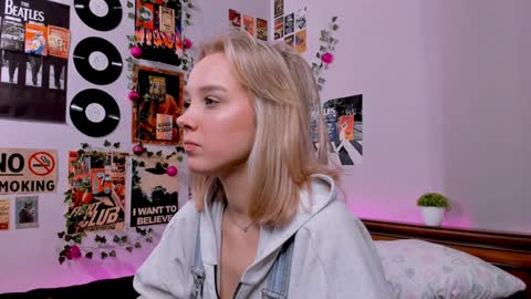 lina online show from January 2025 03:00:02 AM