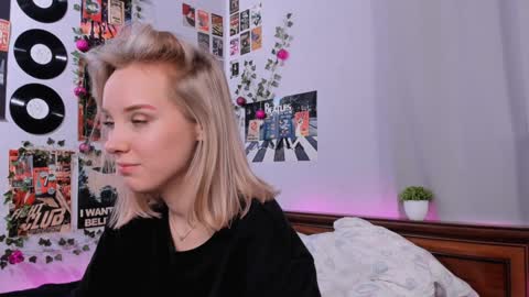 lina online show from February 2025 02:48:02 AM