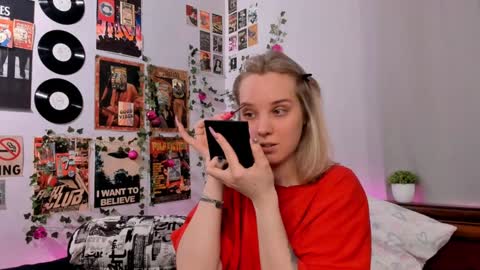 lina online show from February 2025 08:24:01 PM