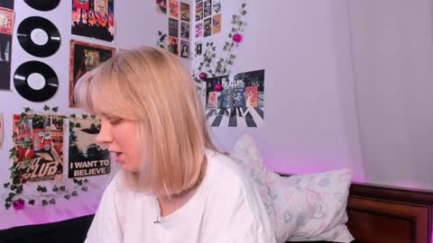 lina online show from February 2025 08:42:02 PM