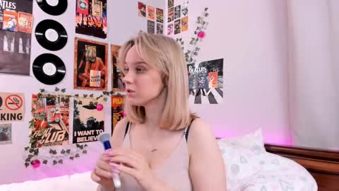 lina online show from February 2025 08:20:02 PM