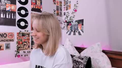 lina online show from February 2025 08:14:02 PM