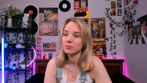 lina online show from March 2025 08:42:01 PM