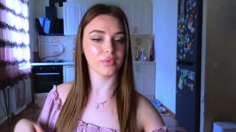 Snapshot of darlina_ryan chatting on May 2026 10:33:02 AM Darlina online show from May 2026 10:33:02 AM