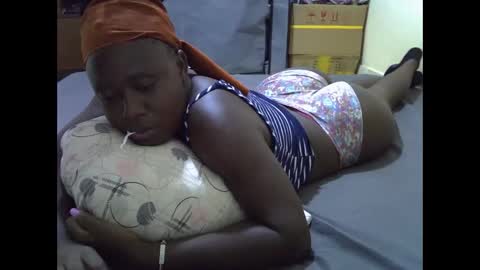 darling_ella online show from October 2025 08:32:01 PM