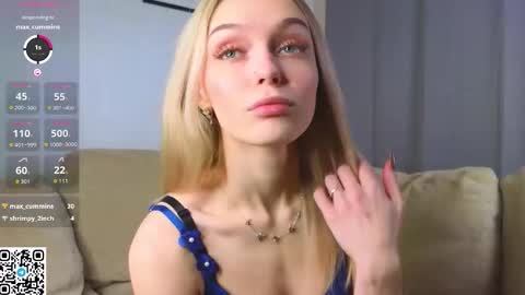 Snapshot of darslycat chatting on November 2025 06:34:02 PM DarslyCat online show from November 2025 06:34:02 PM