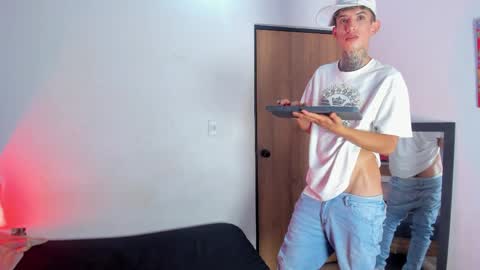 darwin_stark online show from May 2026 07:46:02 AM